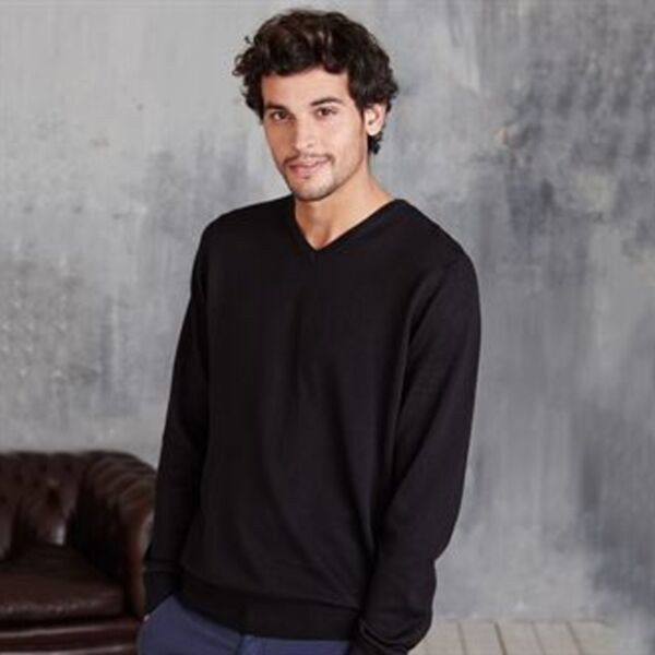 Men's V-neck jumper Thumbnail